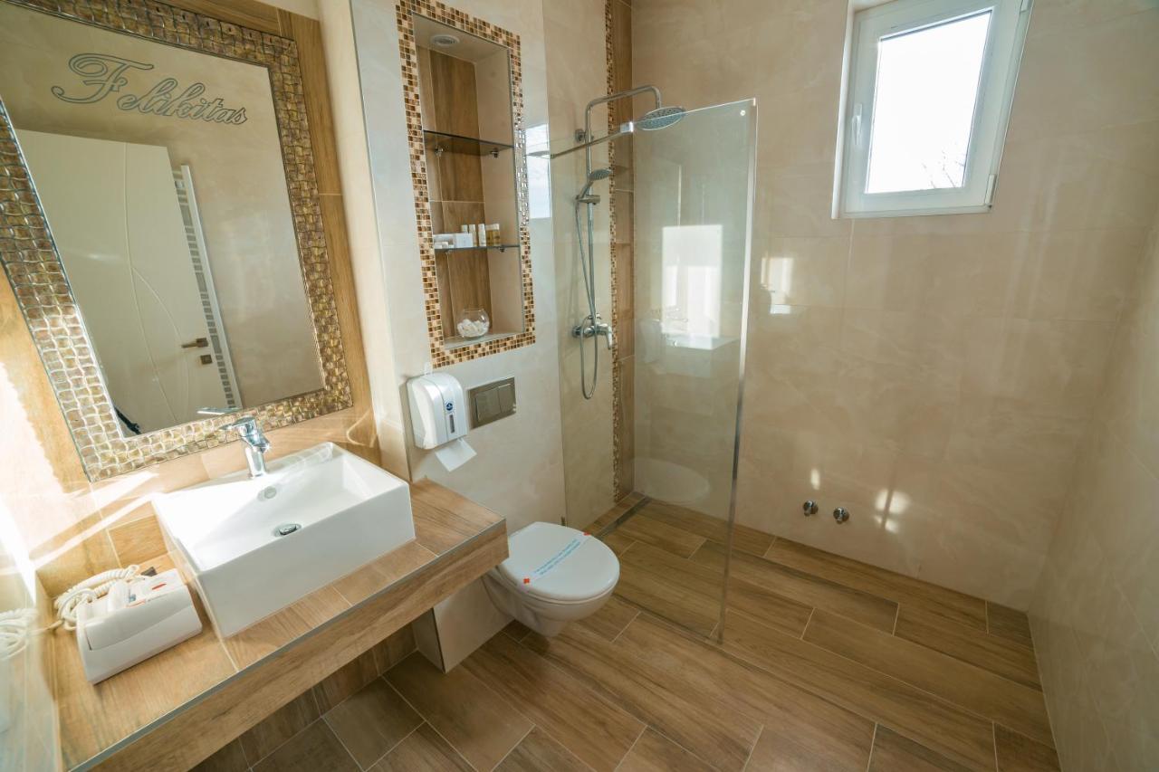 Motel Felikitas Laktaši Zewnętrze zdjęcie